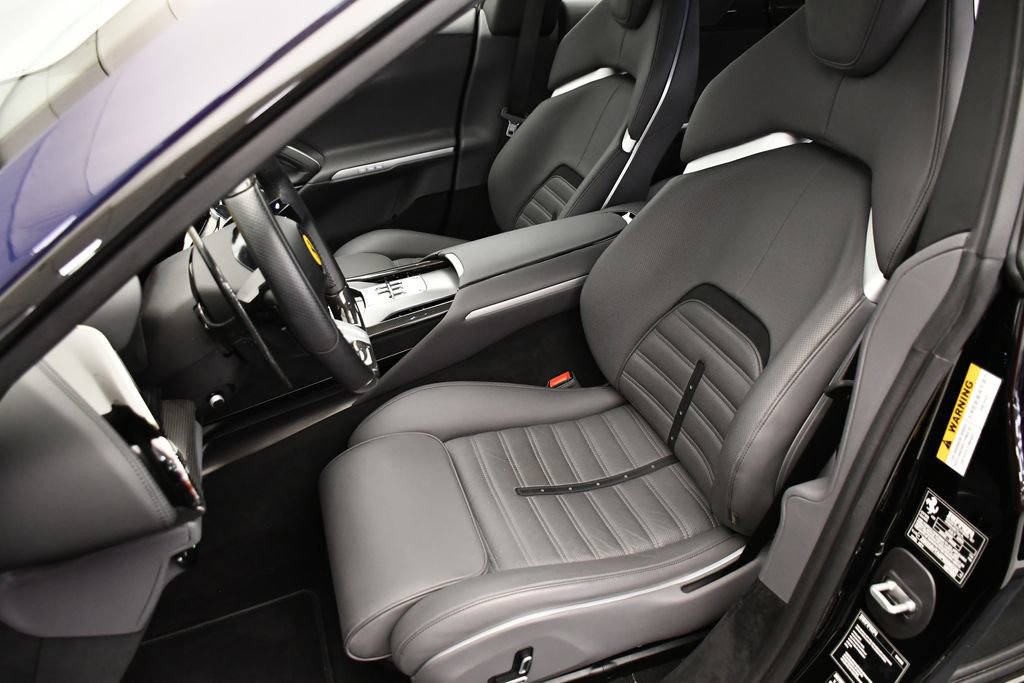 Used 2023 Ferrari Purosangue image 41