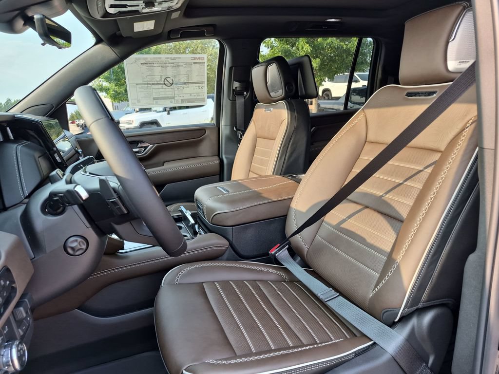 New 2026 GMC Yukon XL Denali Ultimate w/ LPO, Floor Liner Package AWD/4WD image 23