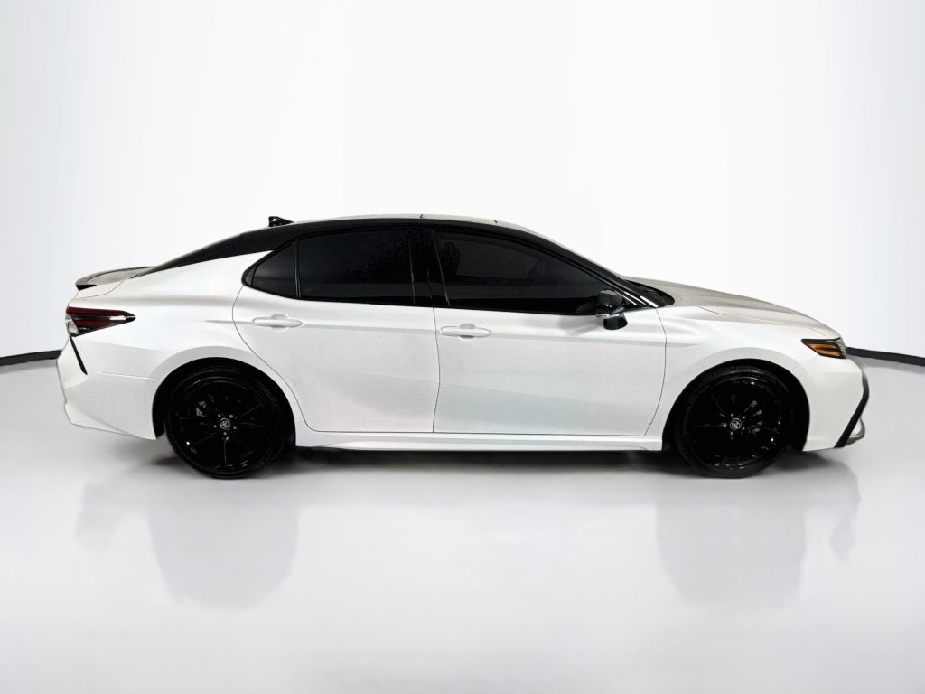 Used 2022 Toyota Camry XSE w/ Navigation Upgrade Package FWD image 4