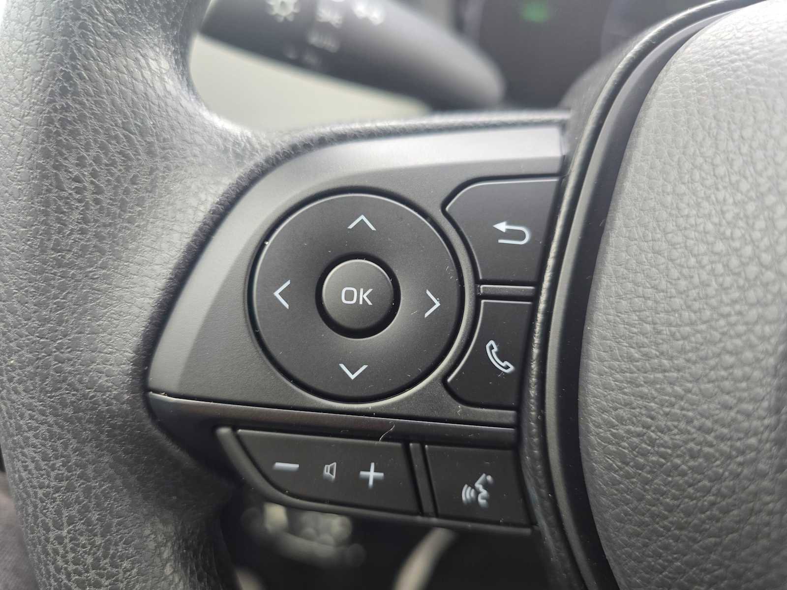 Used 2026 Toyota Corolla LE w/ LE Premium Package image 31