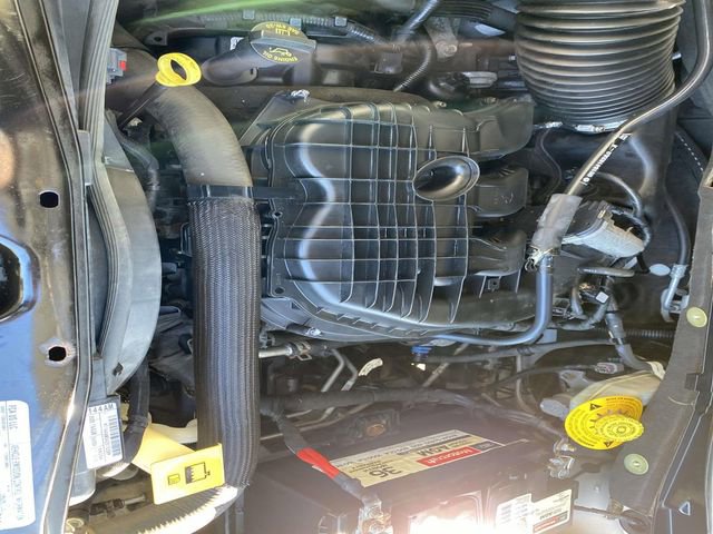 Used 2015 Dodge Grand Caravan SE FWD image 28
