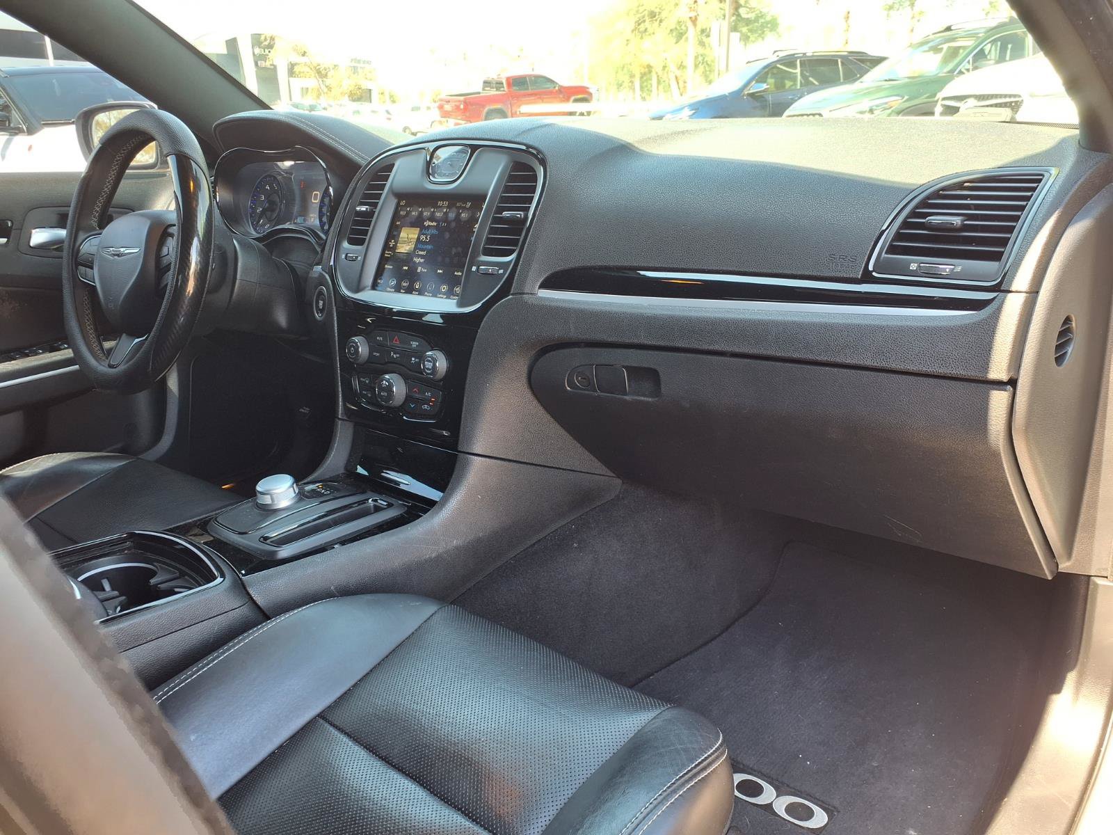 Used 2023 Chrysler 300 S w/ Comfort Group RWD image 11