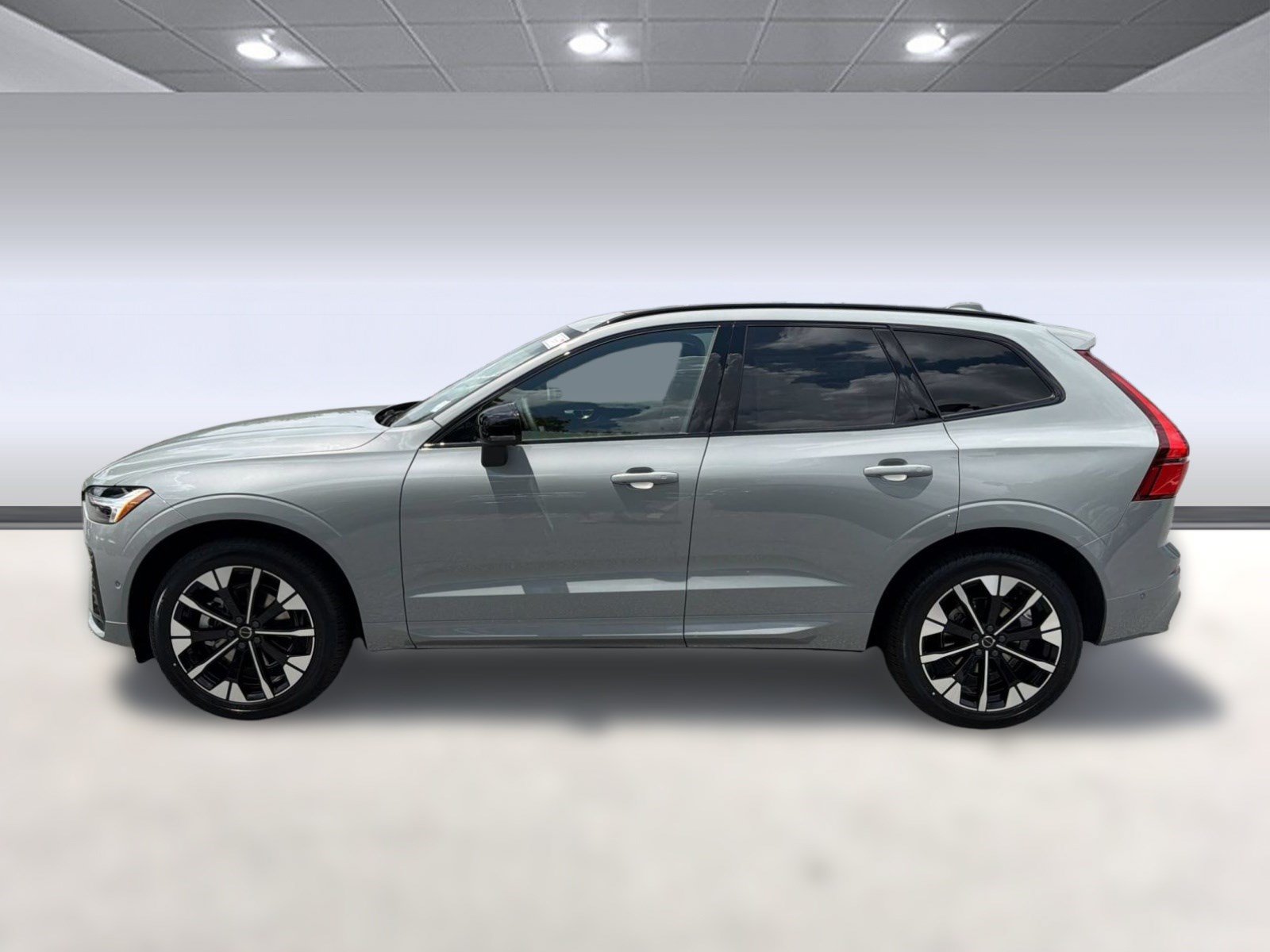New 2026 Volvo XC60 B5 Ultra w/ Climate Package AWD/4WD image 2