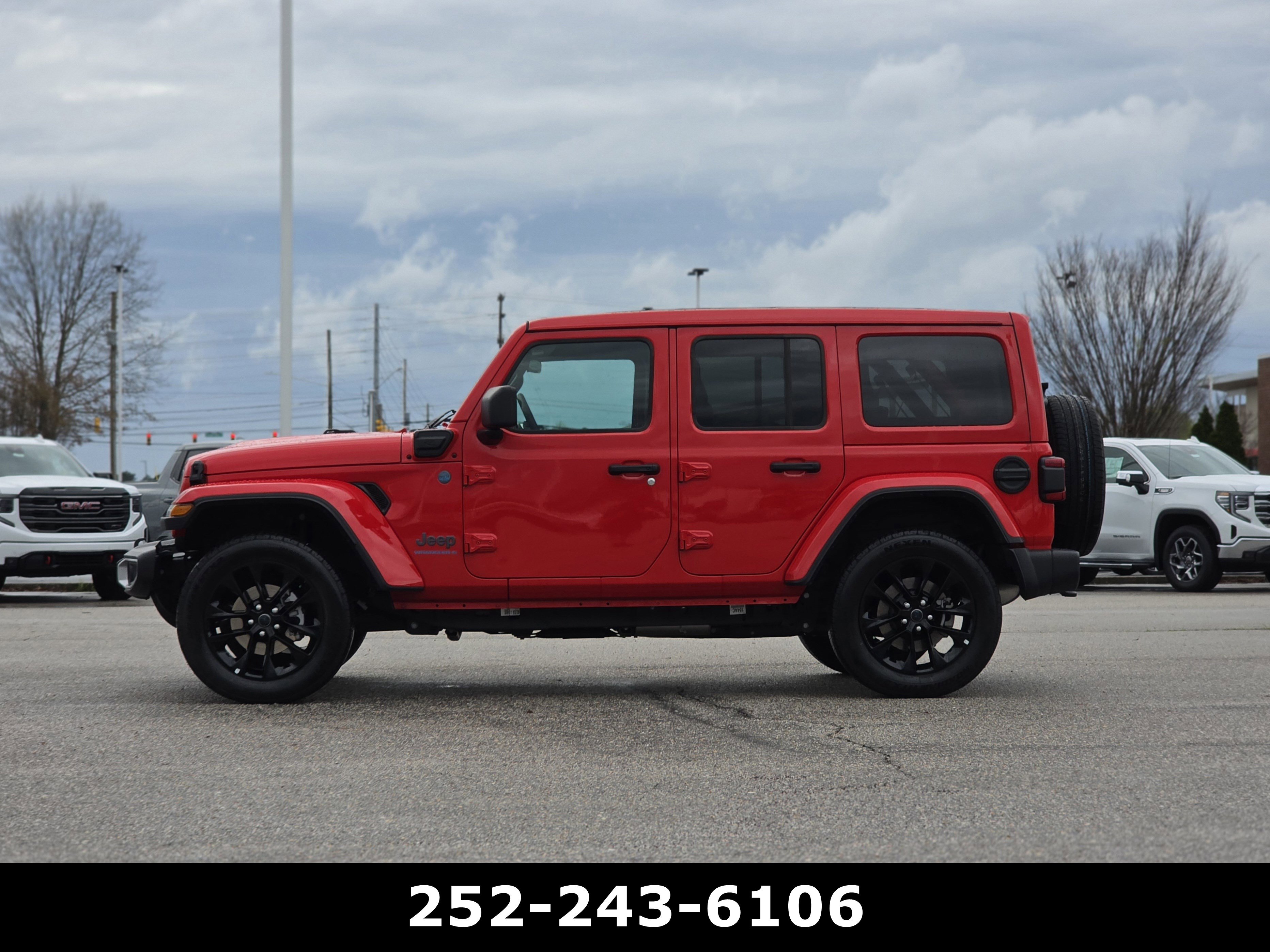 Used 2025 Jeep Wrangler Sahara w/ Safety Group image 3