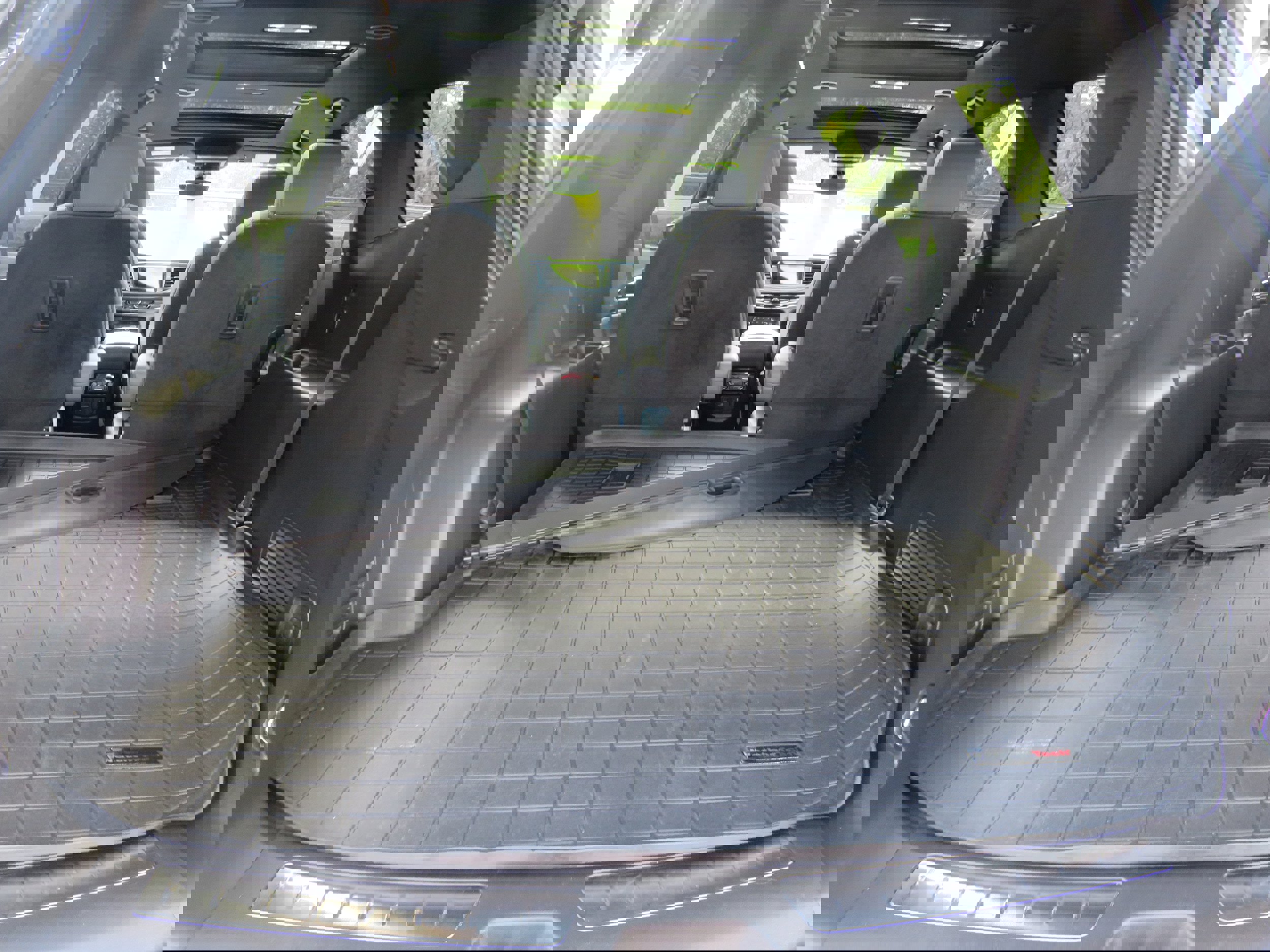 Used 2023 Buick Enclave Premium w/ Experience Buick Package image 8