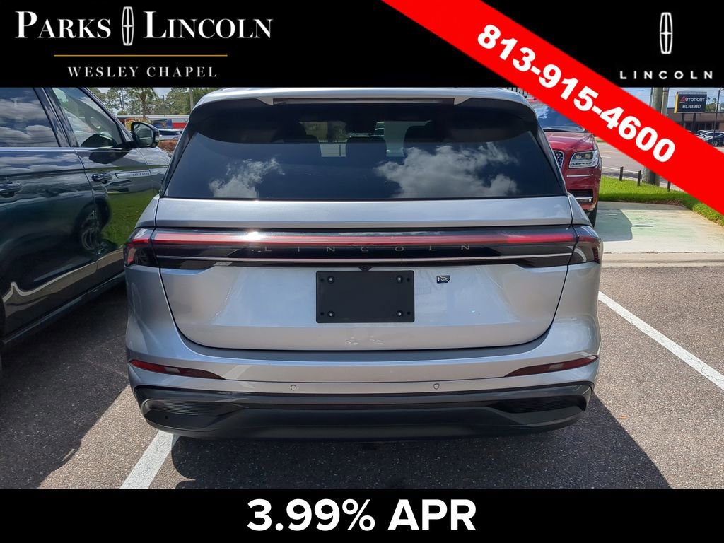 Used 2025 Lincoln Nautilus Premier w/ Jet Appearance Package image 8
