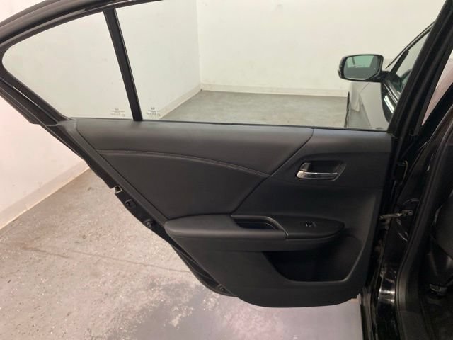 Used 2016 Honda Accord EX image 23