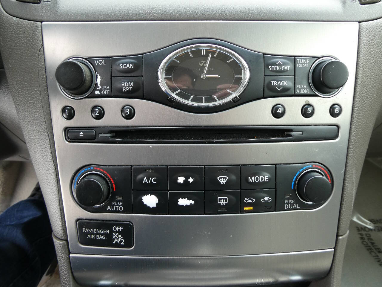 Used 2011 INFINITI G25 x image 16