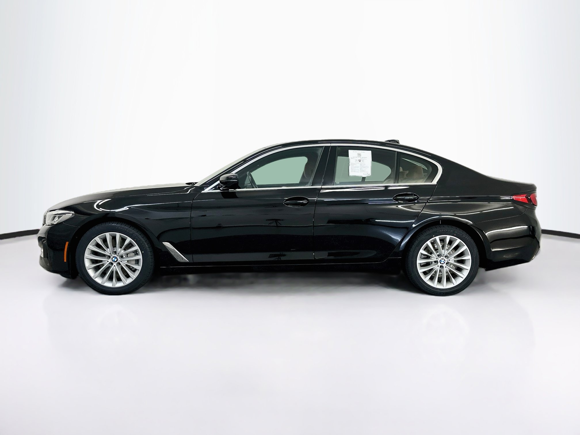 Used 2023 BMW 530i xDrive w/ Convenience Package AWD/4WD image 4