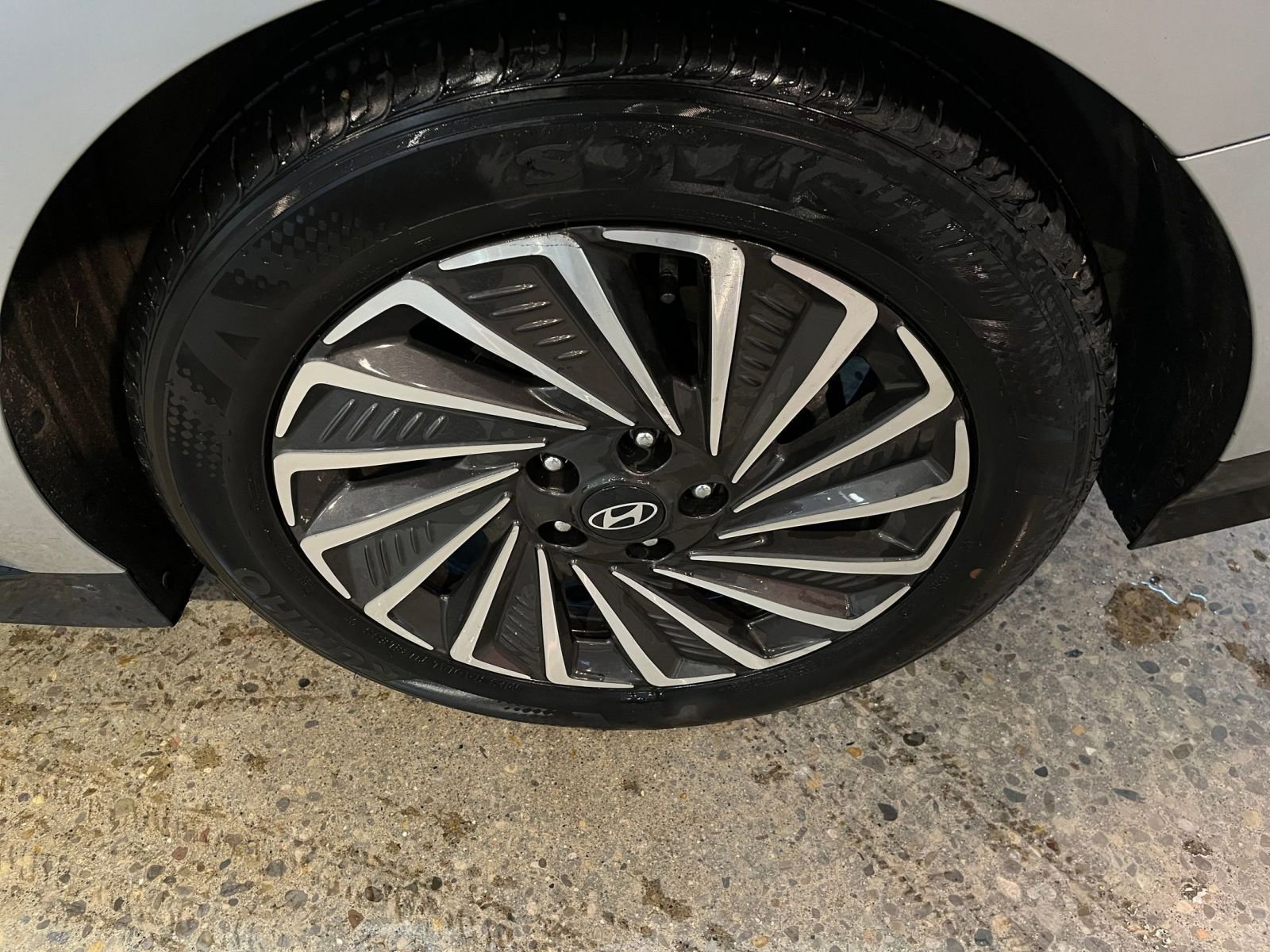 Used 2025 Hyundai Sonata SEL FWD image 30