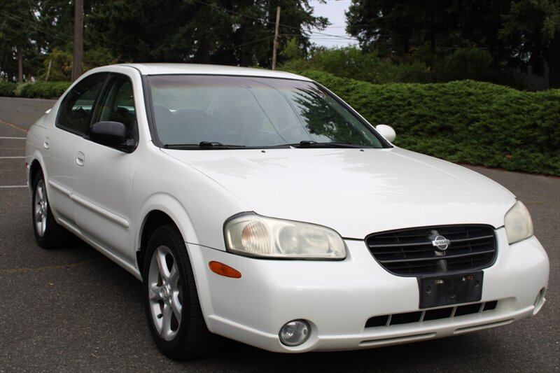 Used 2001 Nissan Maxima SE FWD image 2
