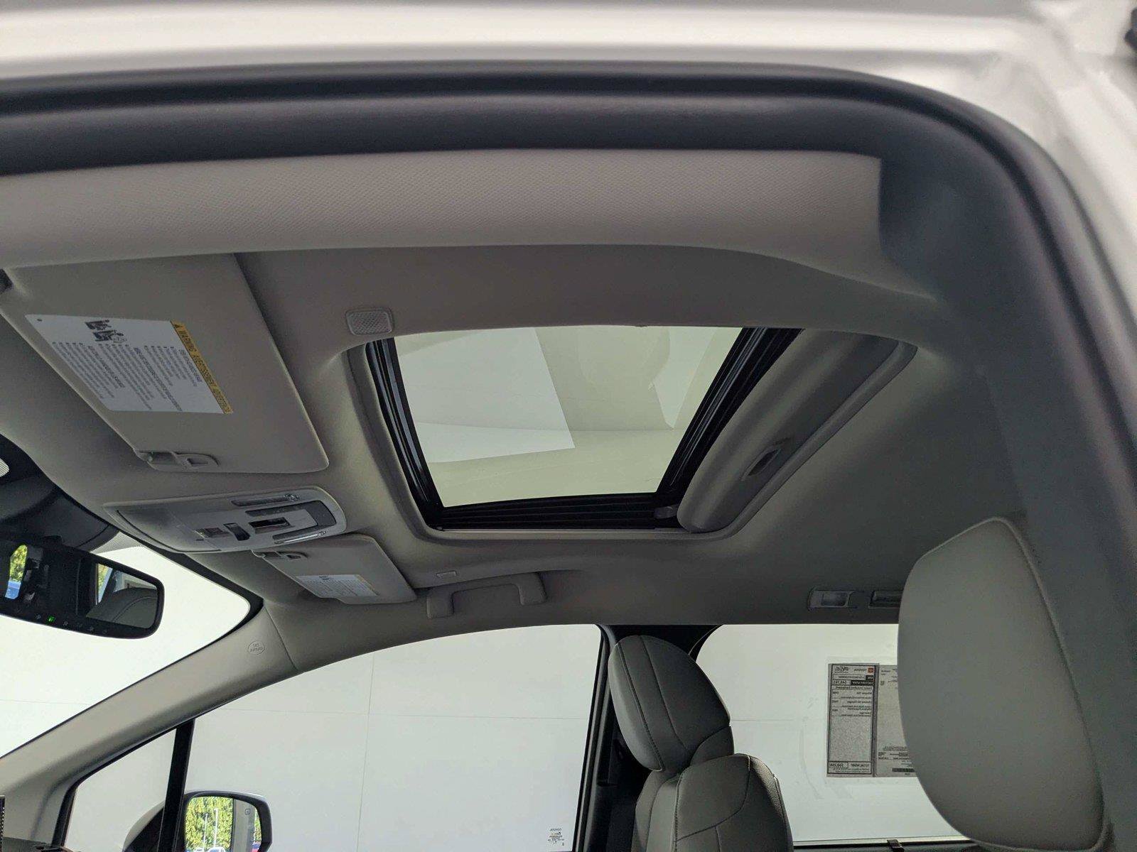 New 2026 Toyota Sienna XLE FWD image 12