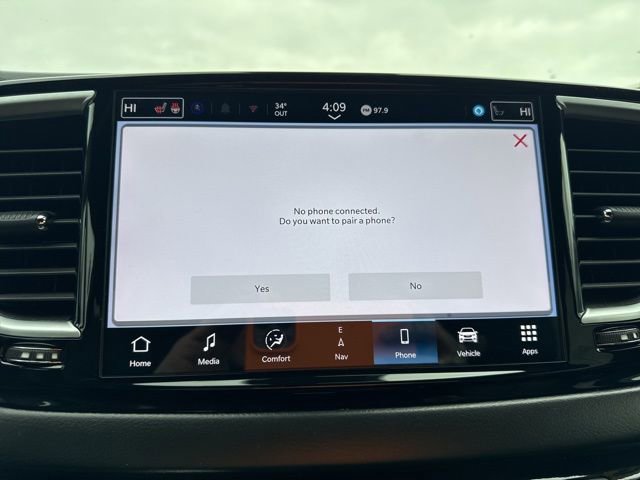 Used 2025 Chrysler Pacifica Limited image 32