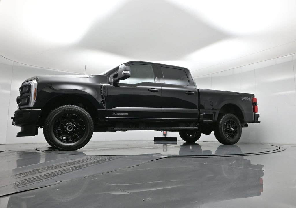 New 2026 Ford F250 Lariat w/ Black Appearance Package image 7