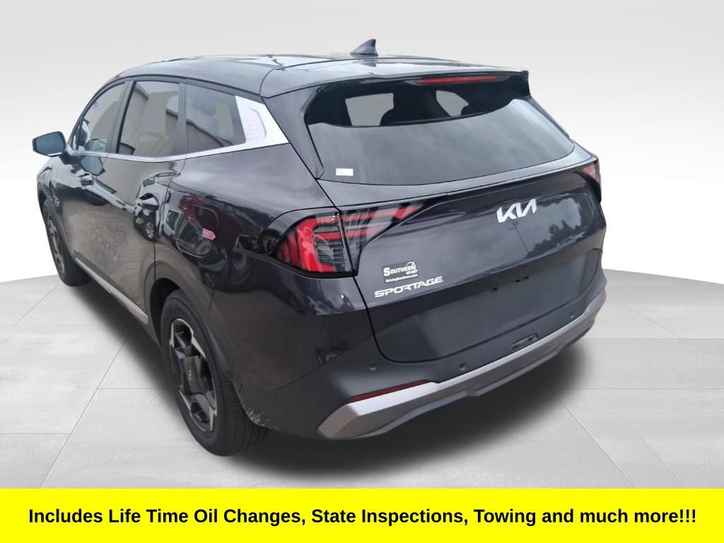 Certified 2026 Kia Sportage EX FWD image 3