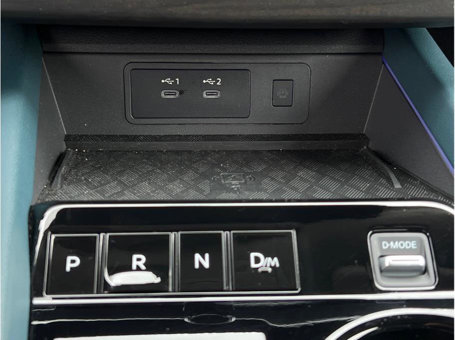 Used 2025 Nissan Murano Platinum AWD/4WD image 17