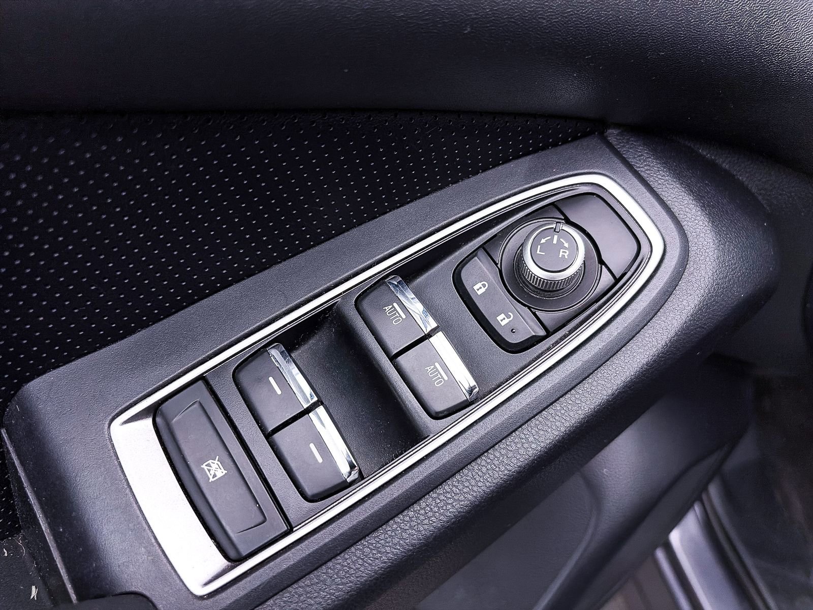 Used 2023 Subaru Ascent Limited image 16