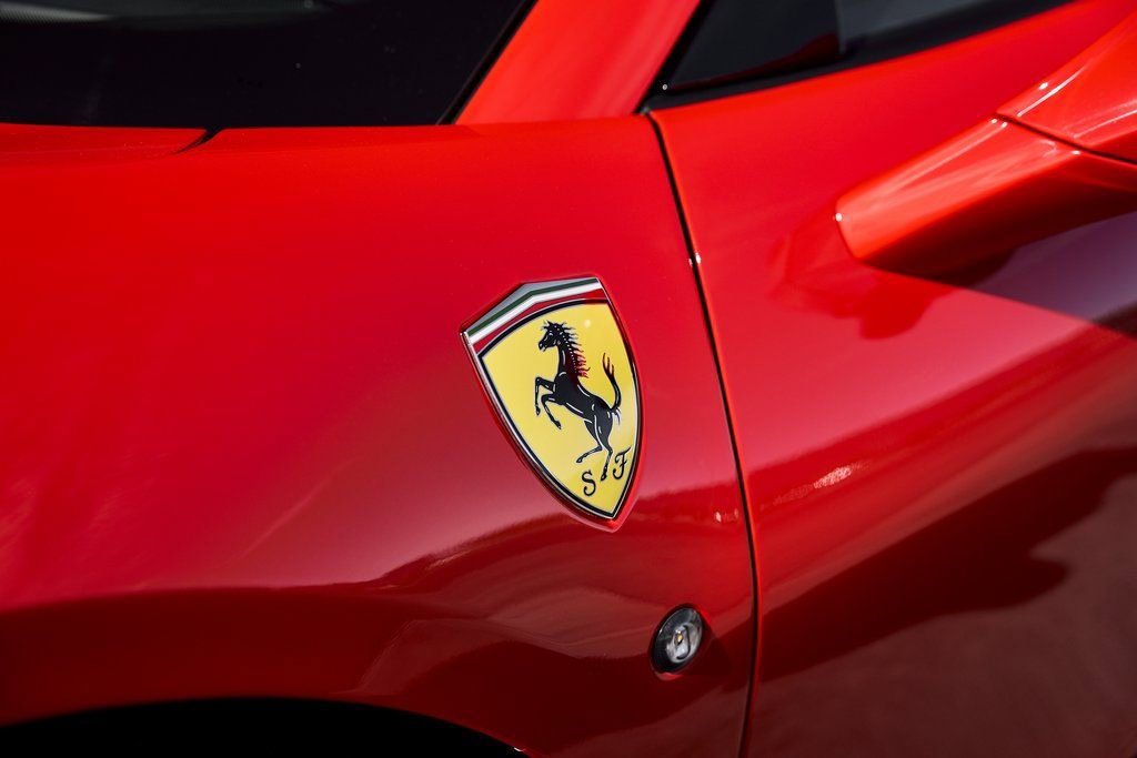 Used 2022 Ferrari F8 Tributo image 10