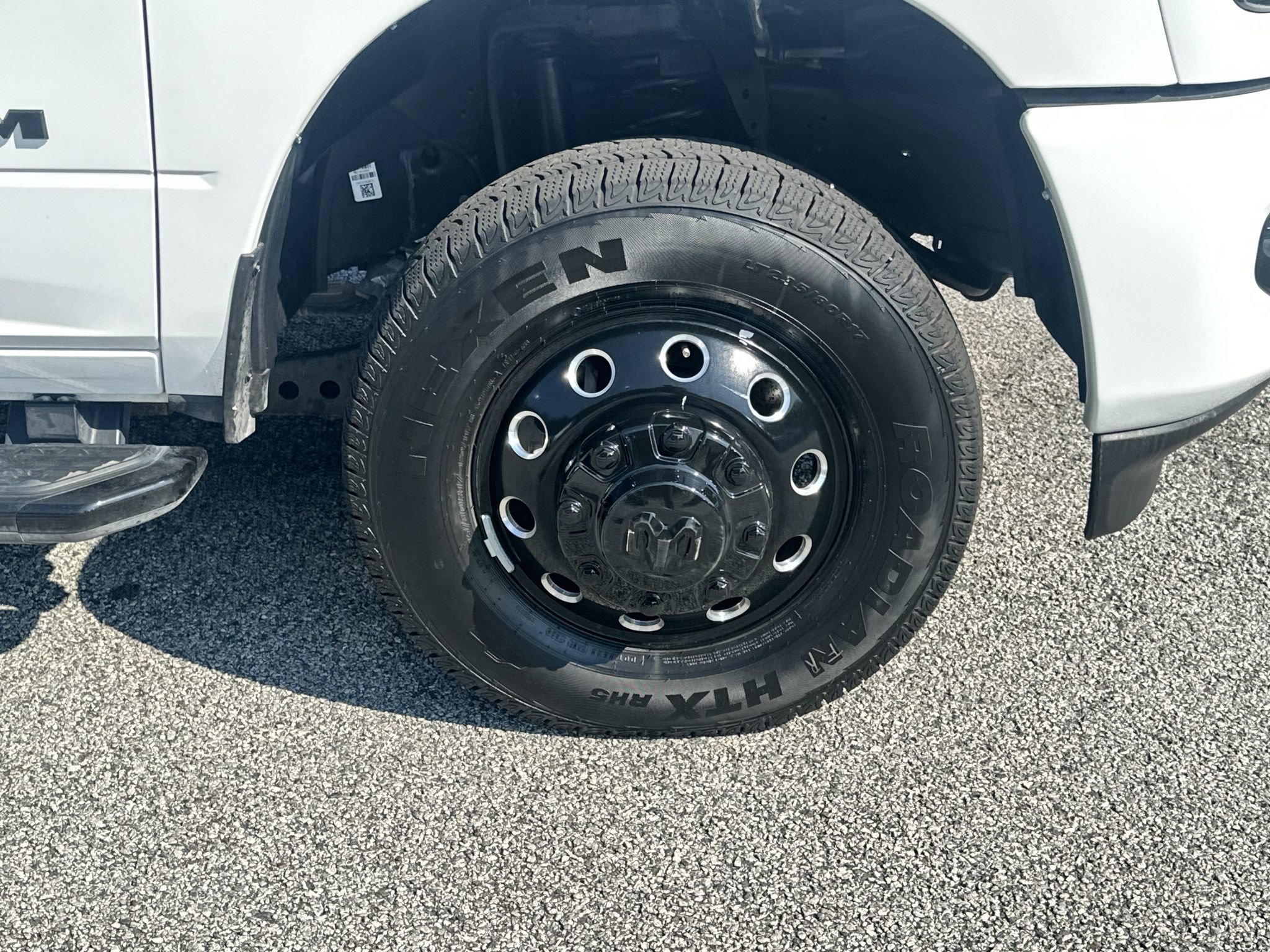 Used 2025 RAM 3500 Big Horn AWD/4WD image 12