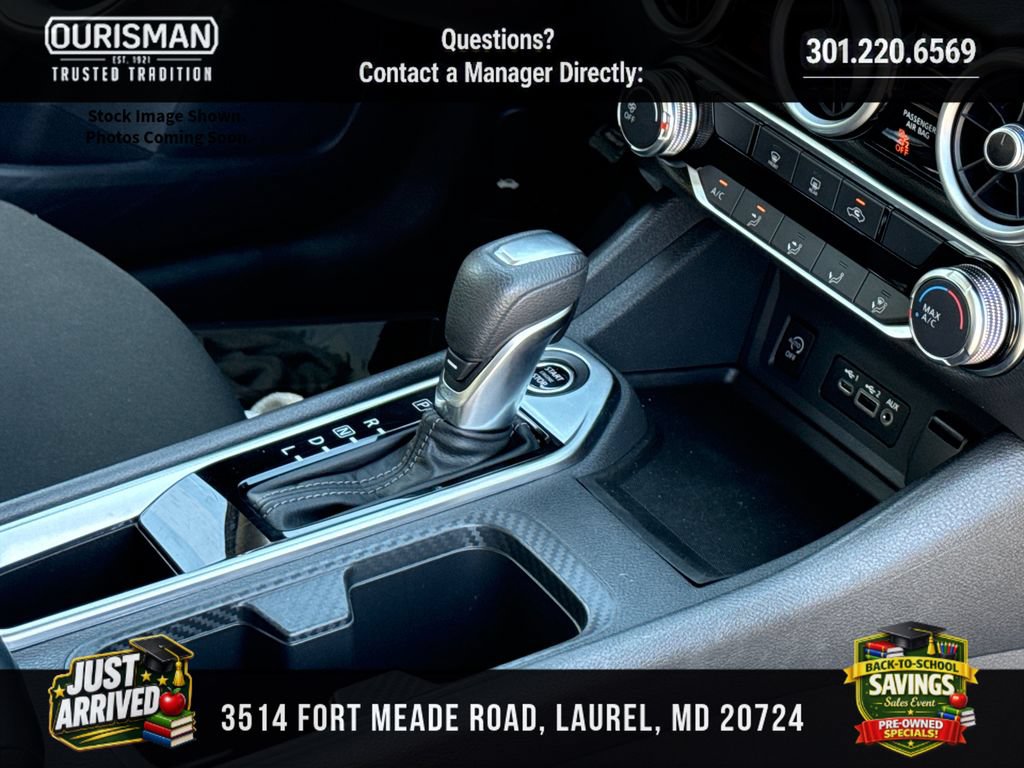 Used 2025 Nissan Sentra SV FWD image 8