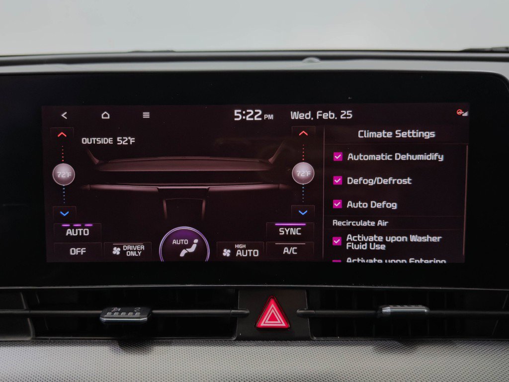 Used 2025 Kia Sportage SX Prestige image 44