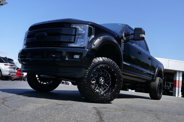 Used 2018 Ford F250 Lariat w/ Lariat Ultimate Package AWD/4WD image 56