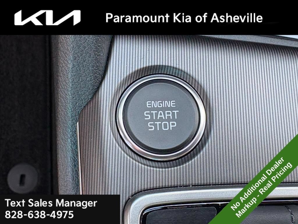 New 2026 Kia Sportage EX FWD image 13