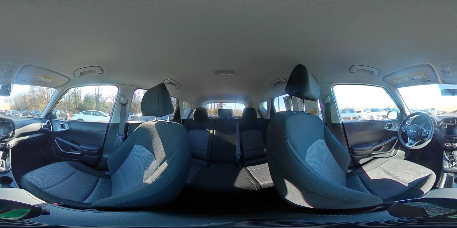 Used 2025 Kia Soul LX w/ LX Technology Package image 40