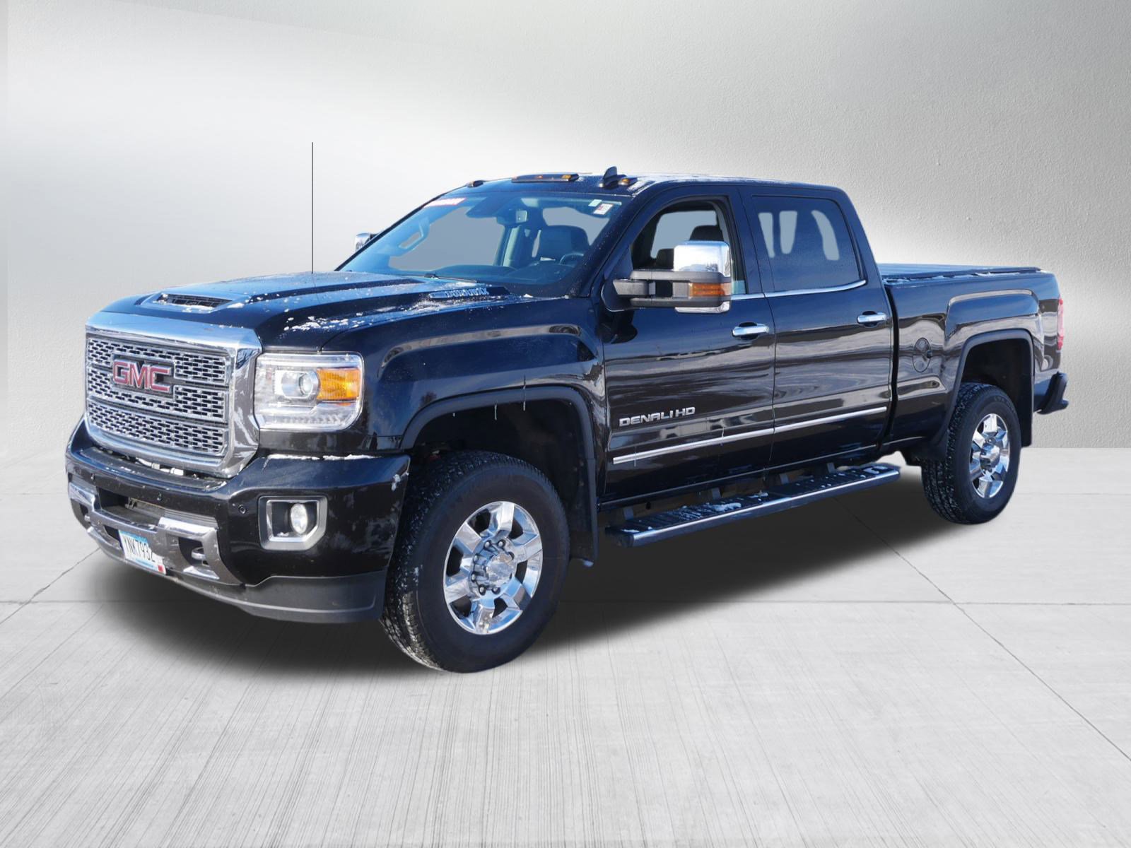 Used 2019 GMC Sierra 3500 Denali w/ Duramax Plus Package image 3