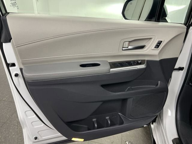 Used 2024 Toyota Sienna Limited AWD/4WD image 23