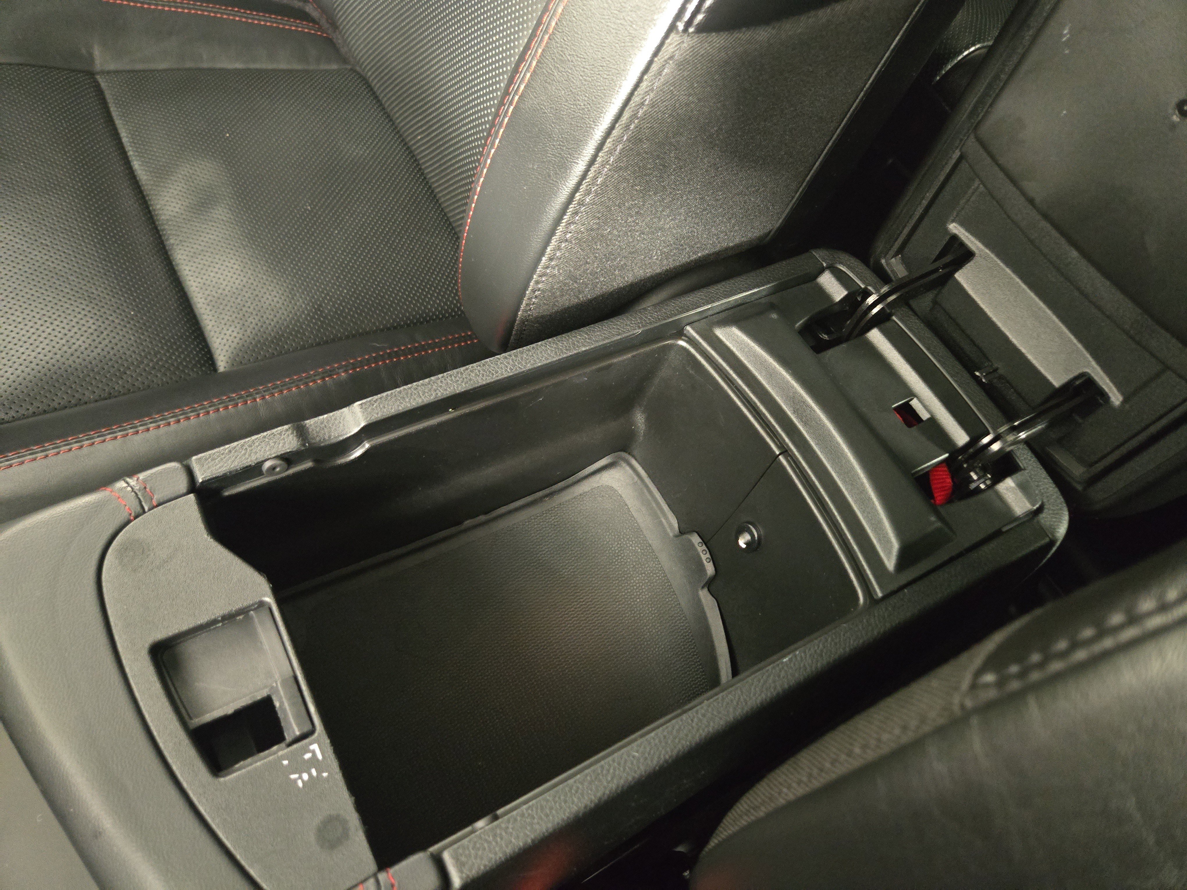 Used 2024 Dodge Durango GT image 32