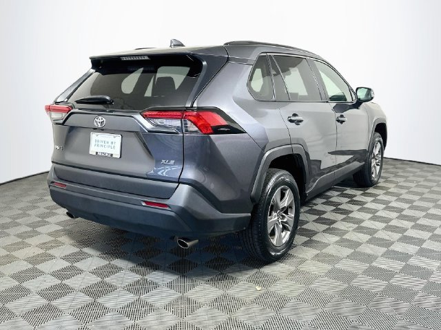 Used 2025 Toyota RAV4 XLE FWD image 9