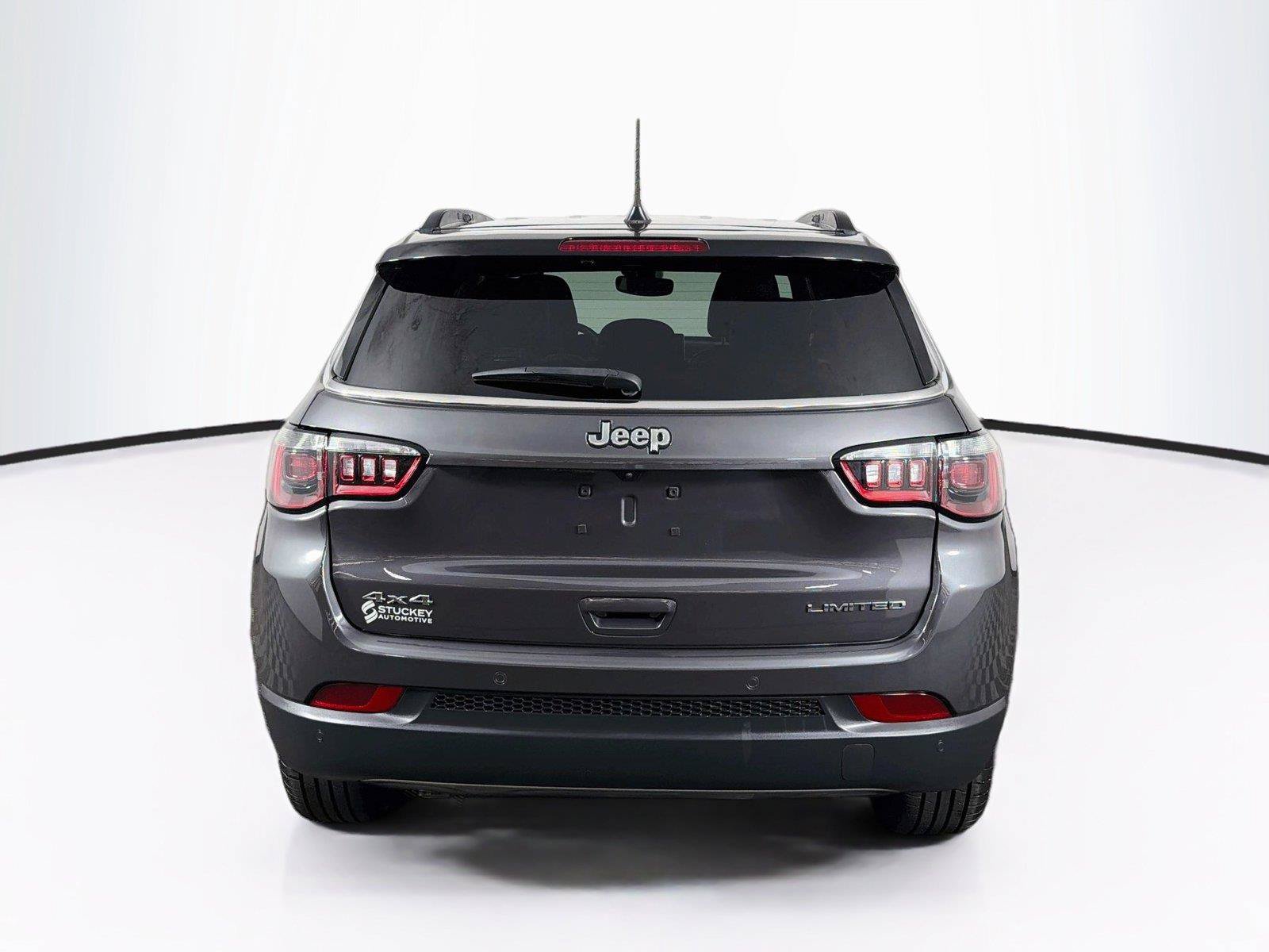 Used 2024 Jeep Compass Limited AWD/4WD image 10