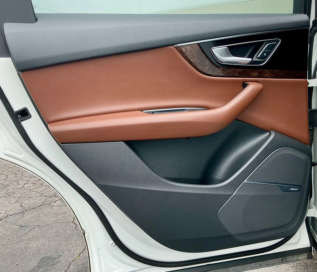 Used 2019 Audi Q7 3.0T Premium Plus w/ Premium Plus Package AWD/4WD image 30