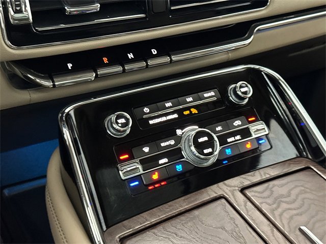 Used 2022 Lincoln Navigator Reserve image 33