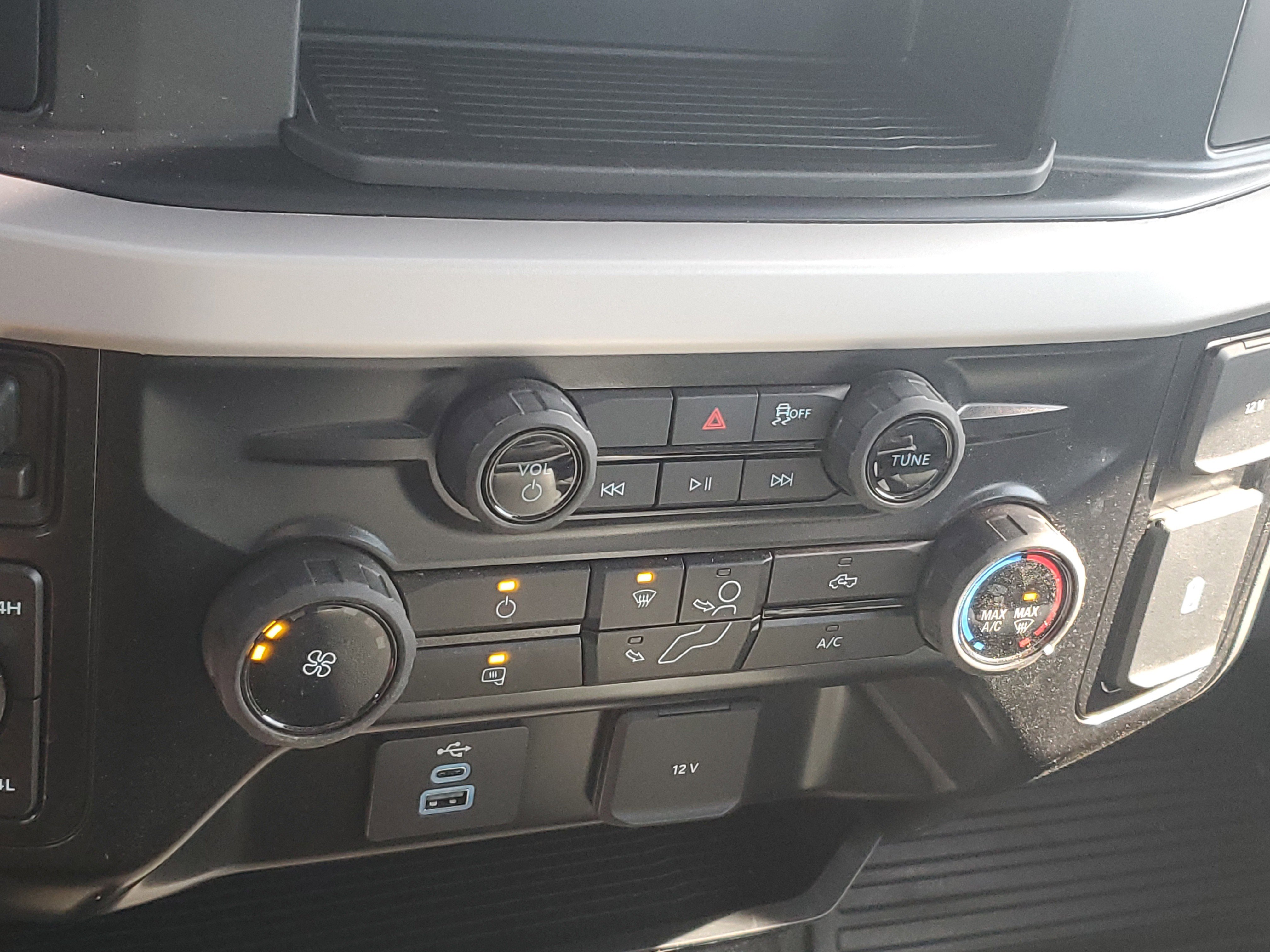 Used 2025 Ford F350 XL w/ FX4 Off-Road Package image 19