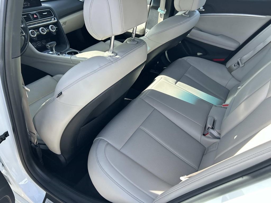 Used 2022 Genesis G70 2.0T image 18