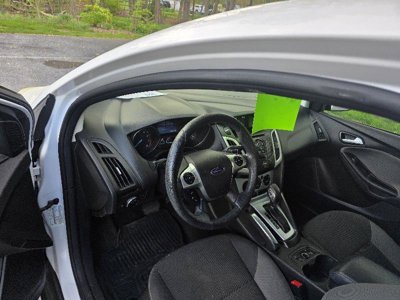Used 2014 Ford Focus SE w/ SE Winter Package image 10