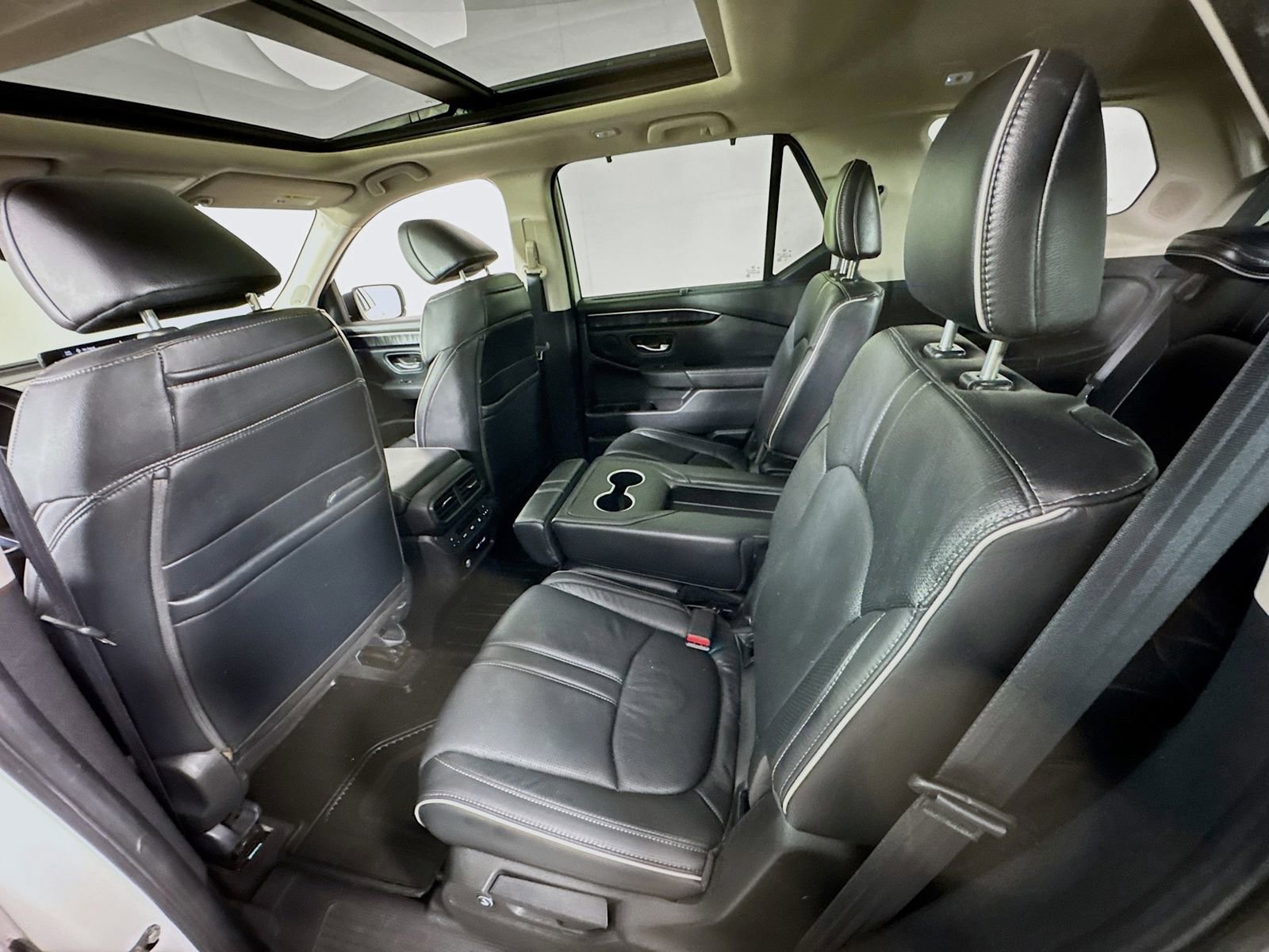 Used 2023 Honda Pilot Elite image 24