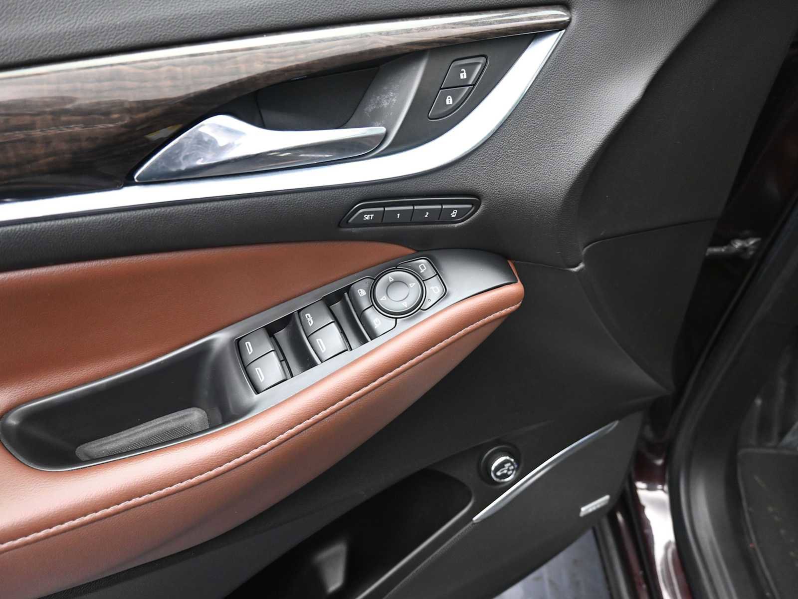 Used 2021 Buick Enclave Avenir w/ Avenir Technology Package image 10