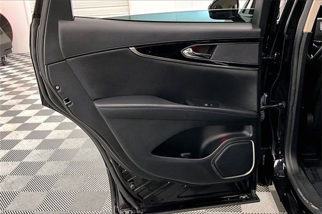 Used 2023 Lincoln Nautilus Reserve w/ Monochromatic Package image 20