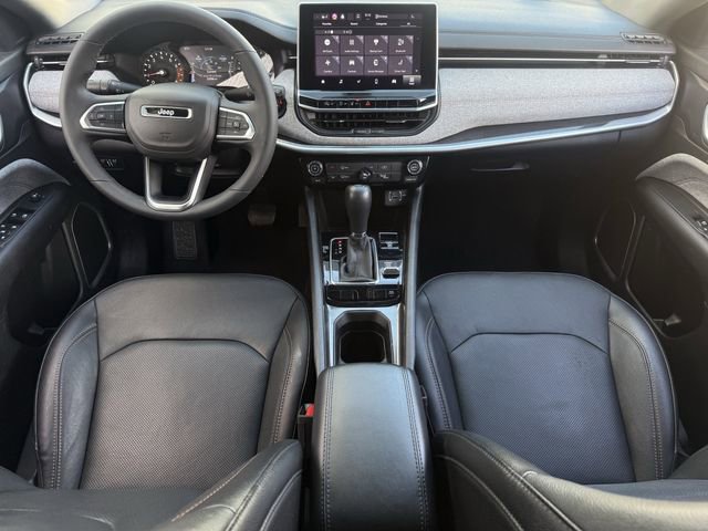 Used 2023 Jeep Compass Latitude AWD/4WD image 11