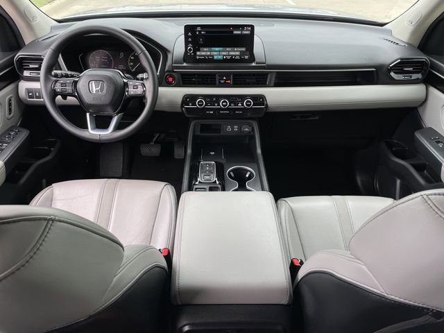 Used 2024 Honda Pilot Touring image 10