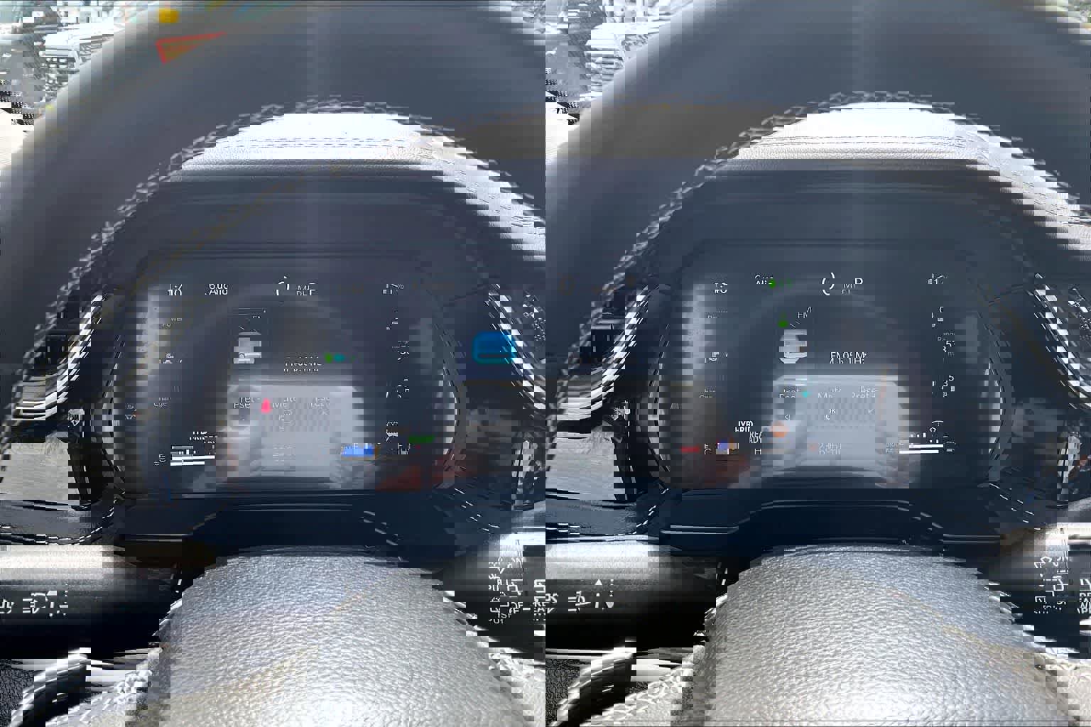 Used 2023 Jeep Grand Cherokee 4WD 4xe w/ Luxury Tech Group II image 18