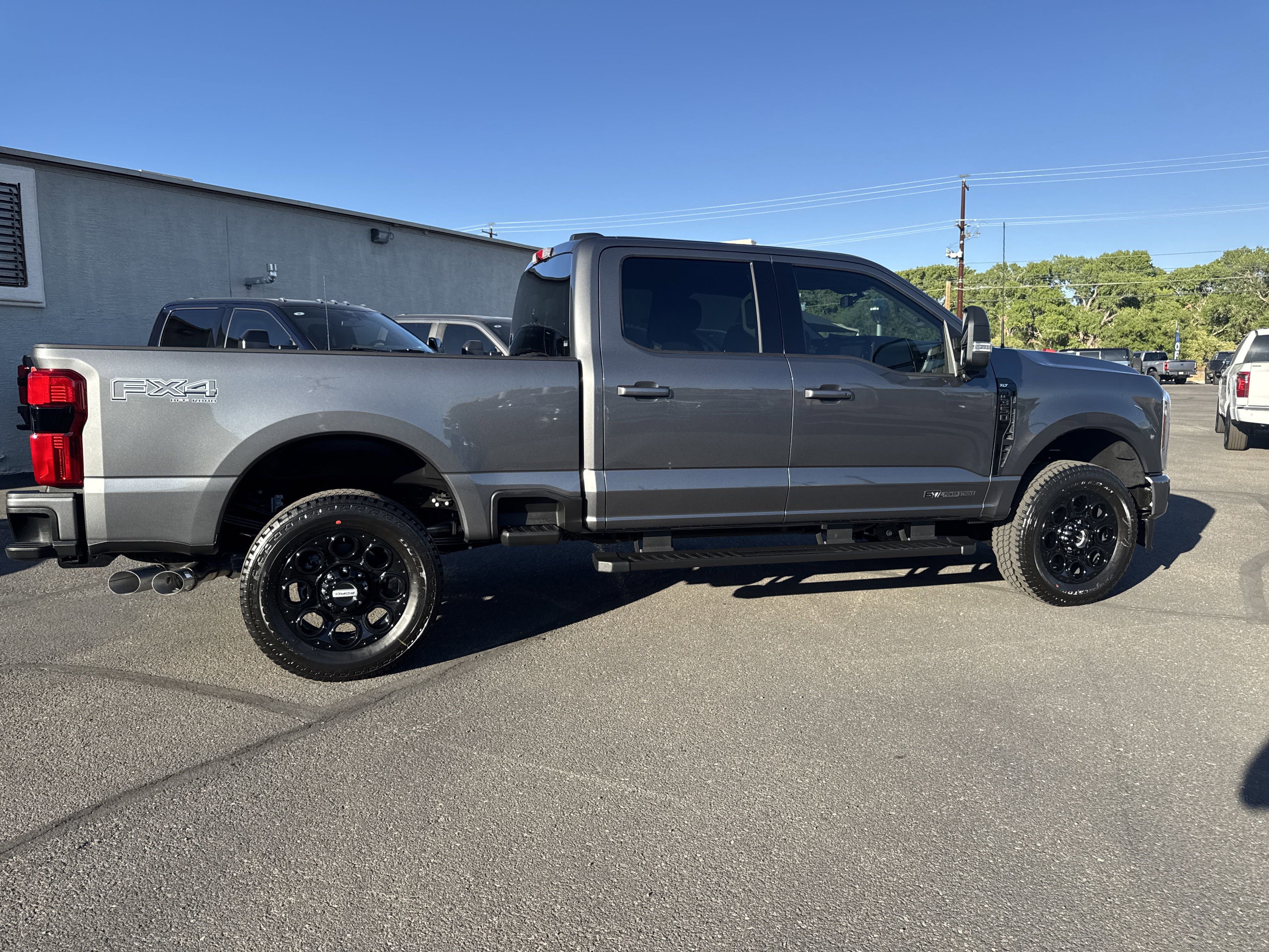 New 2025 Ford F350 XLT w/ Black Appearance Package image 8