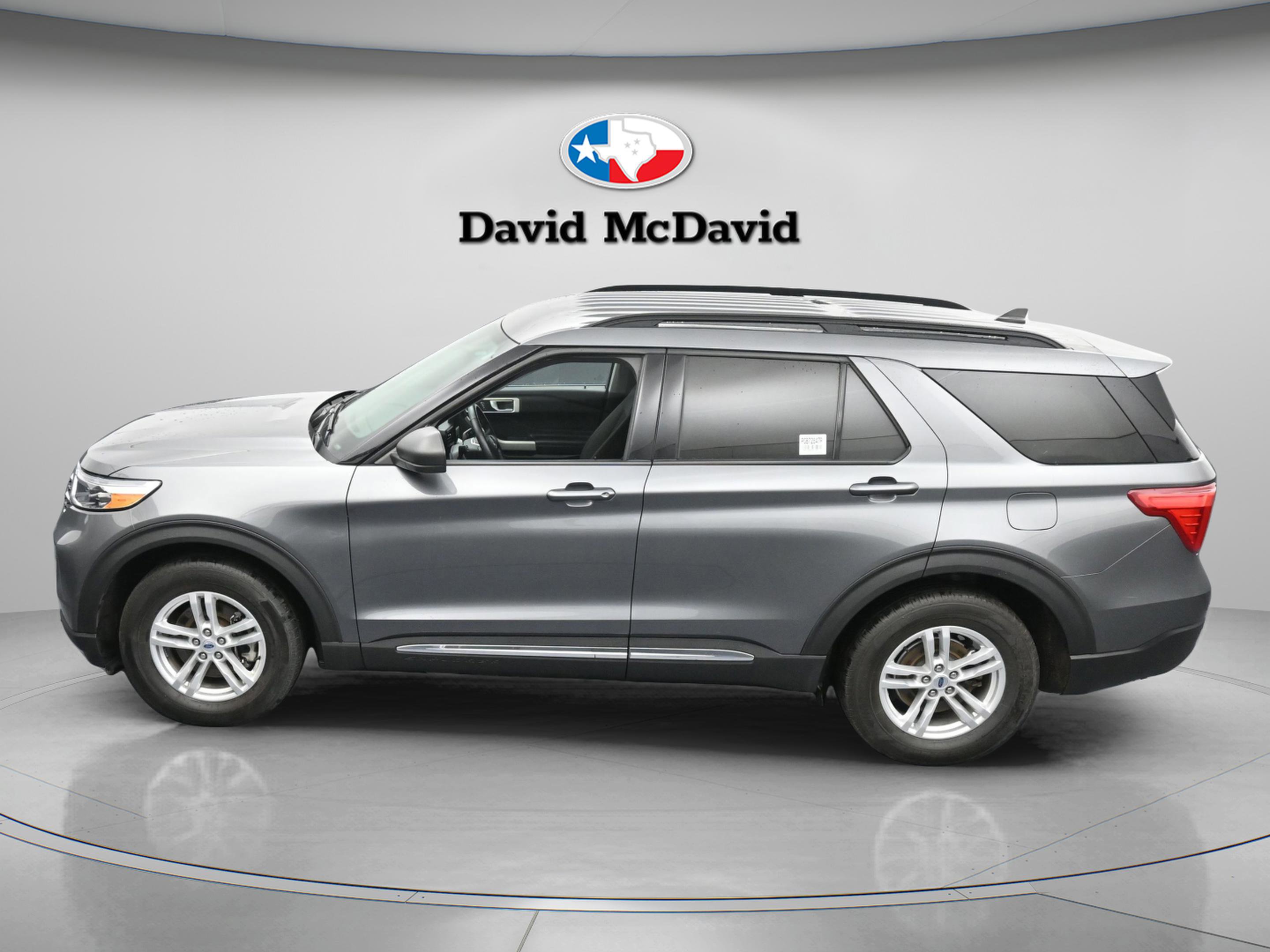 Used 2023 Ford Explorer XLT RWD image 38