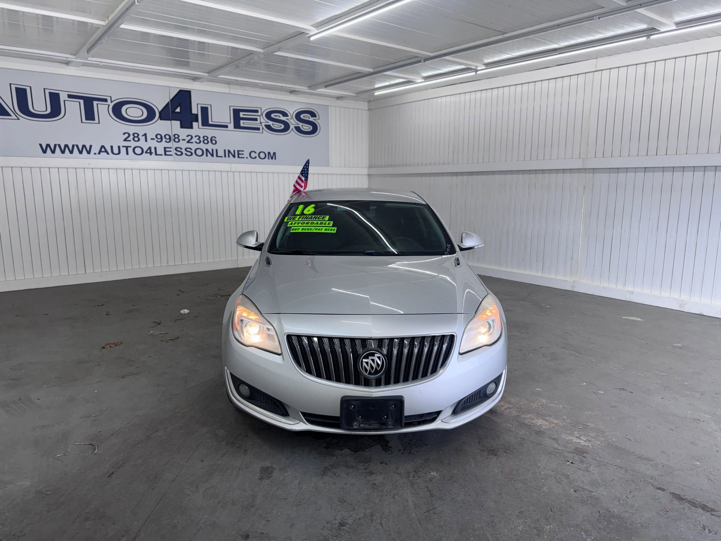 Used 2016 Buick Regal Premium AWD/4WD image 2