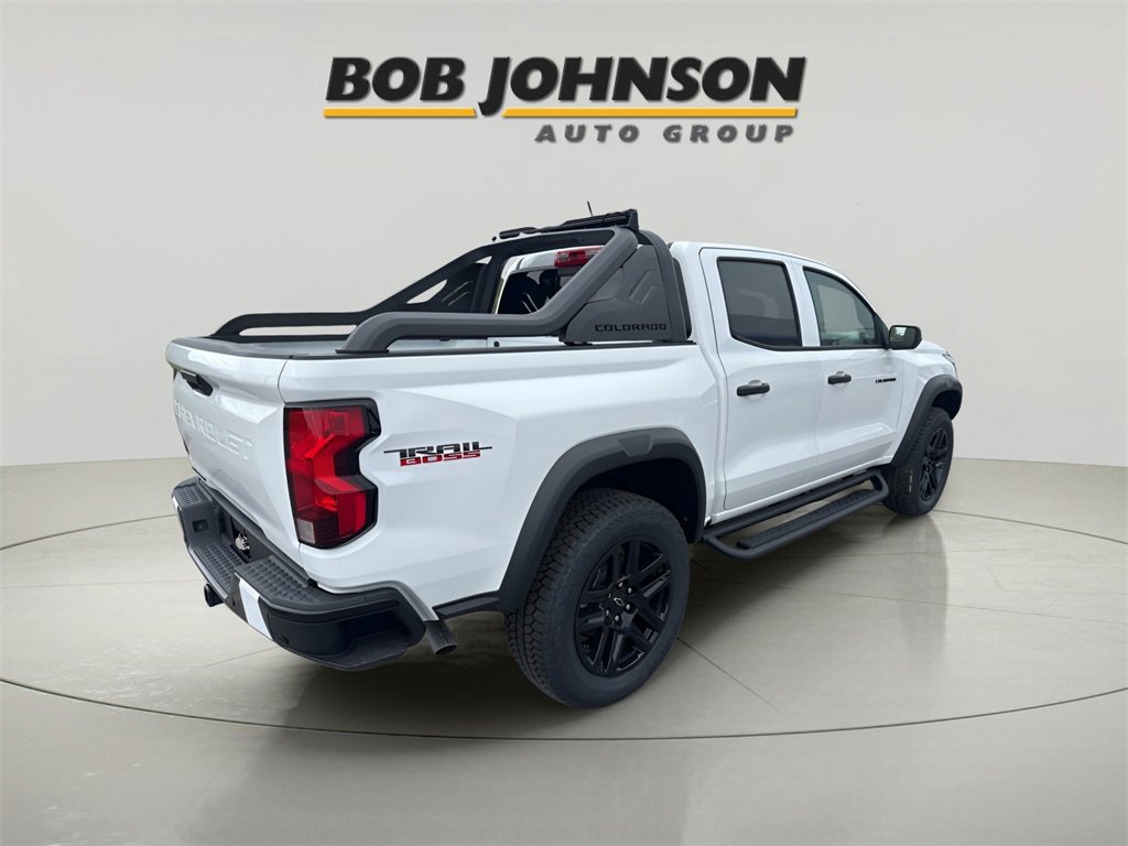 Used 2025 Chevrolet Colorado Trail Boss w/ Midnight Edition image 7