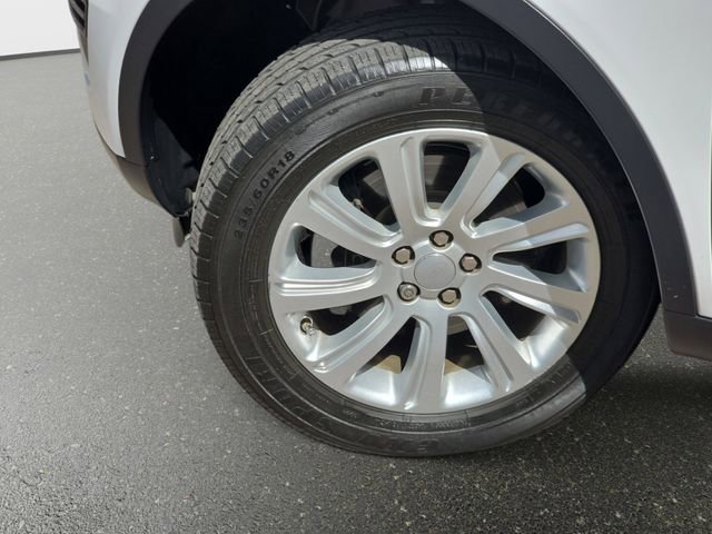 Used 2019 Land Rover Discovery Sport SE image 33