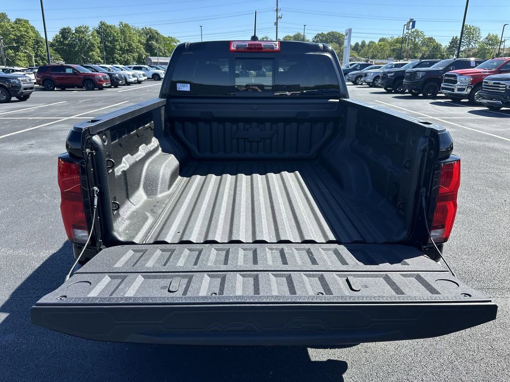 Used 2025 Chevrolet Colorado ZR2 w/ Technology Package AWD/4WD image 29